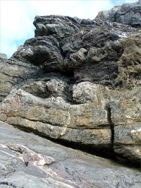 Rock colour and texture in Caswell Bay Mudstone Formation strata