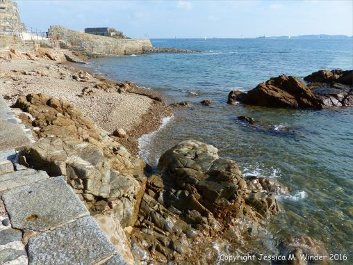 Metamorphic rocks on the shore of Havelet Bay